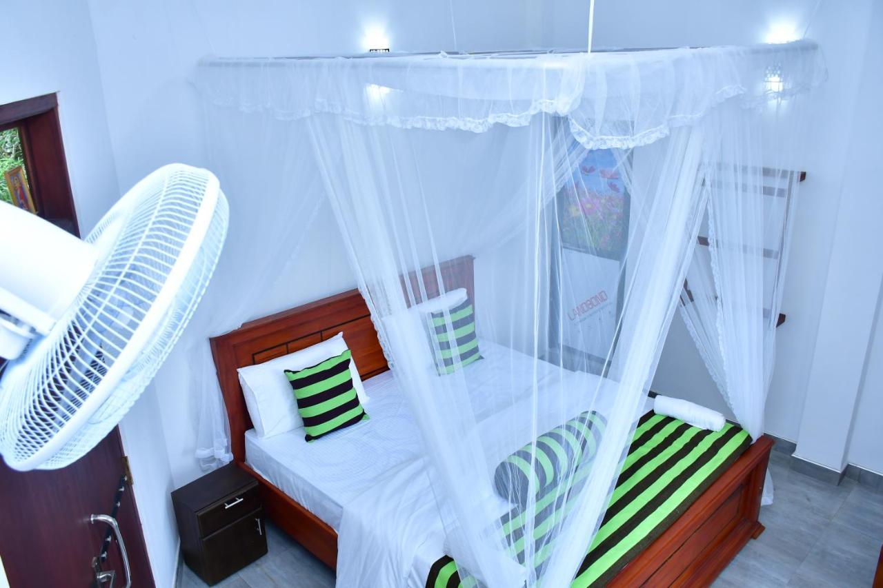 Dilshan Cottage Ела Екстериор снимка